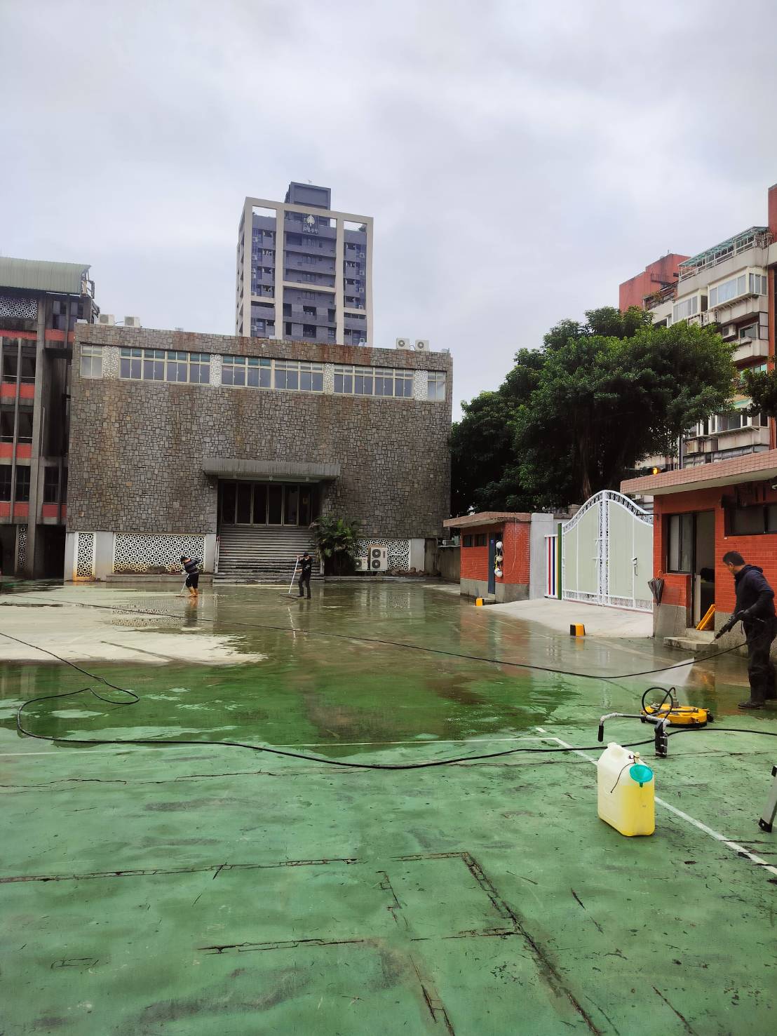 學校高壓清洗