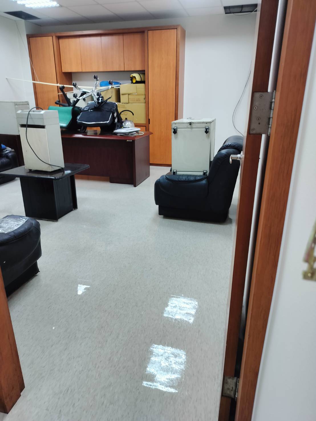 辦公室洗地打蠟